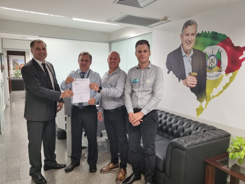 Comitiva de Paraí busca recursos em Brasília